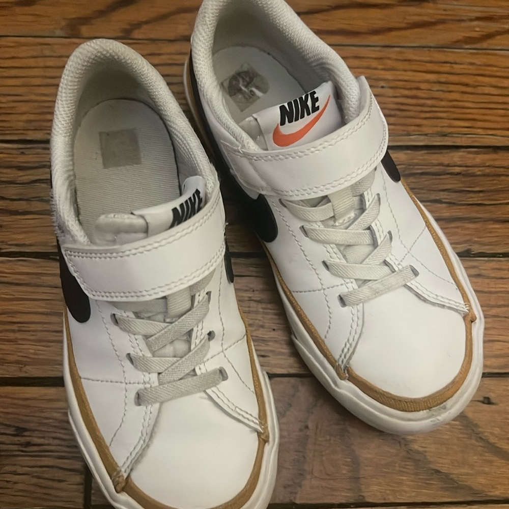 Nike court legacy size 12C